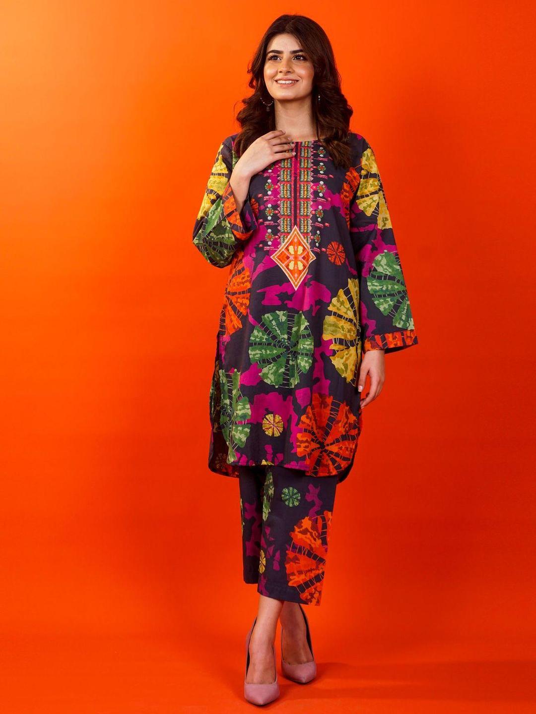 3 Pcs Women's Unstitched Printed Suit